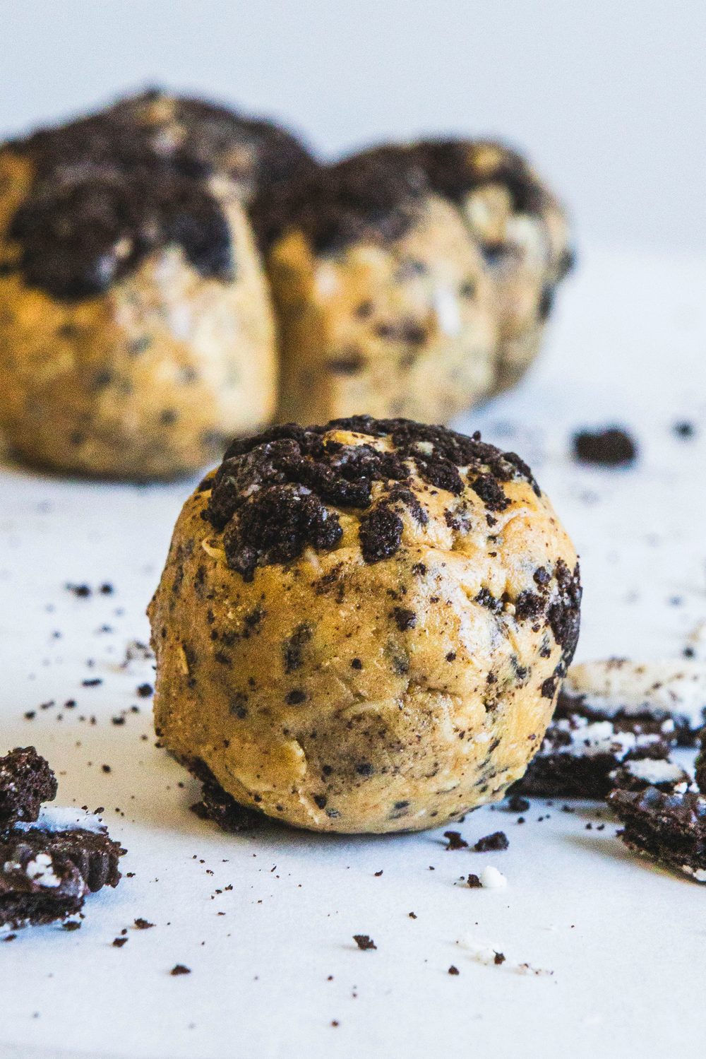 The Cookies & Cream Energy Ball